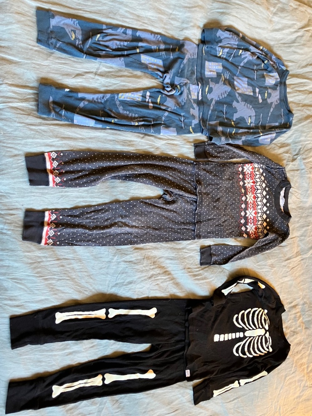 Lots of 3 kids pajamas